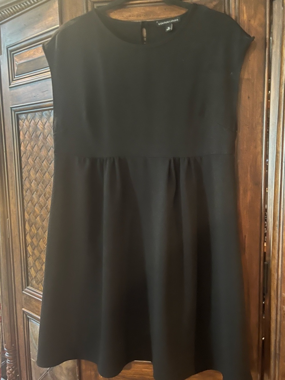 Signature Studio Black Cap-Sleeve Fit-and-Flare Mini Dress